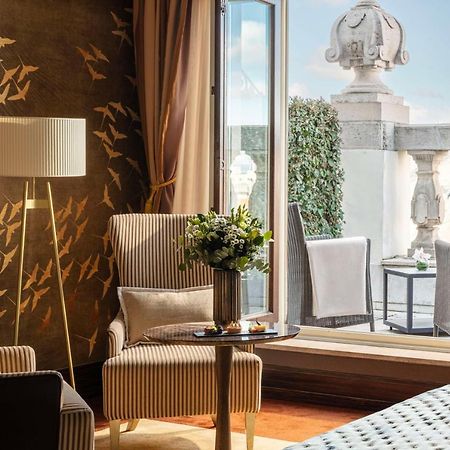 Anantara New York Palace Budapest - A Leading Hotel Of The World Esterno foto A room at the Mandarin Oriental Madrid
