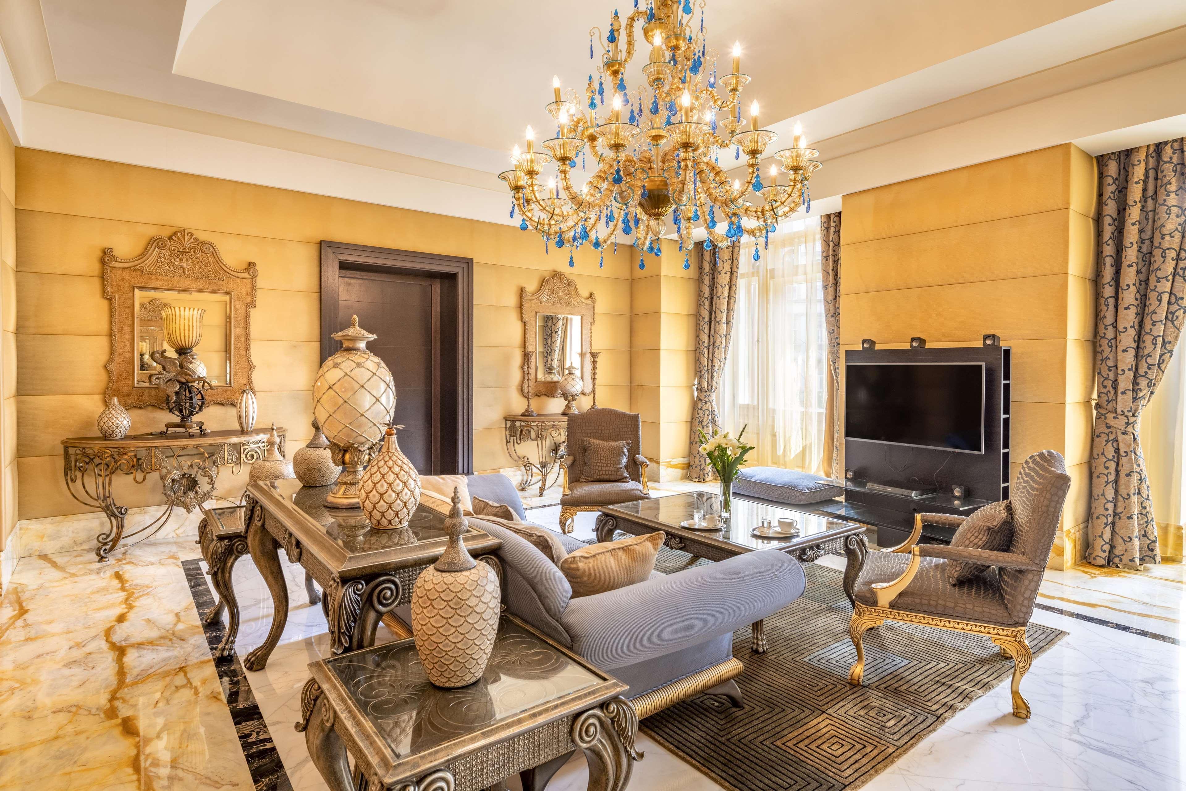 Anantara New York Palace Budapest - A Leading Hotel Of The World Esterno foto A living room in the Presidential Suite