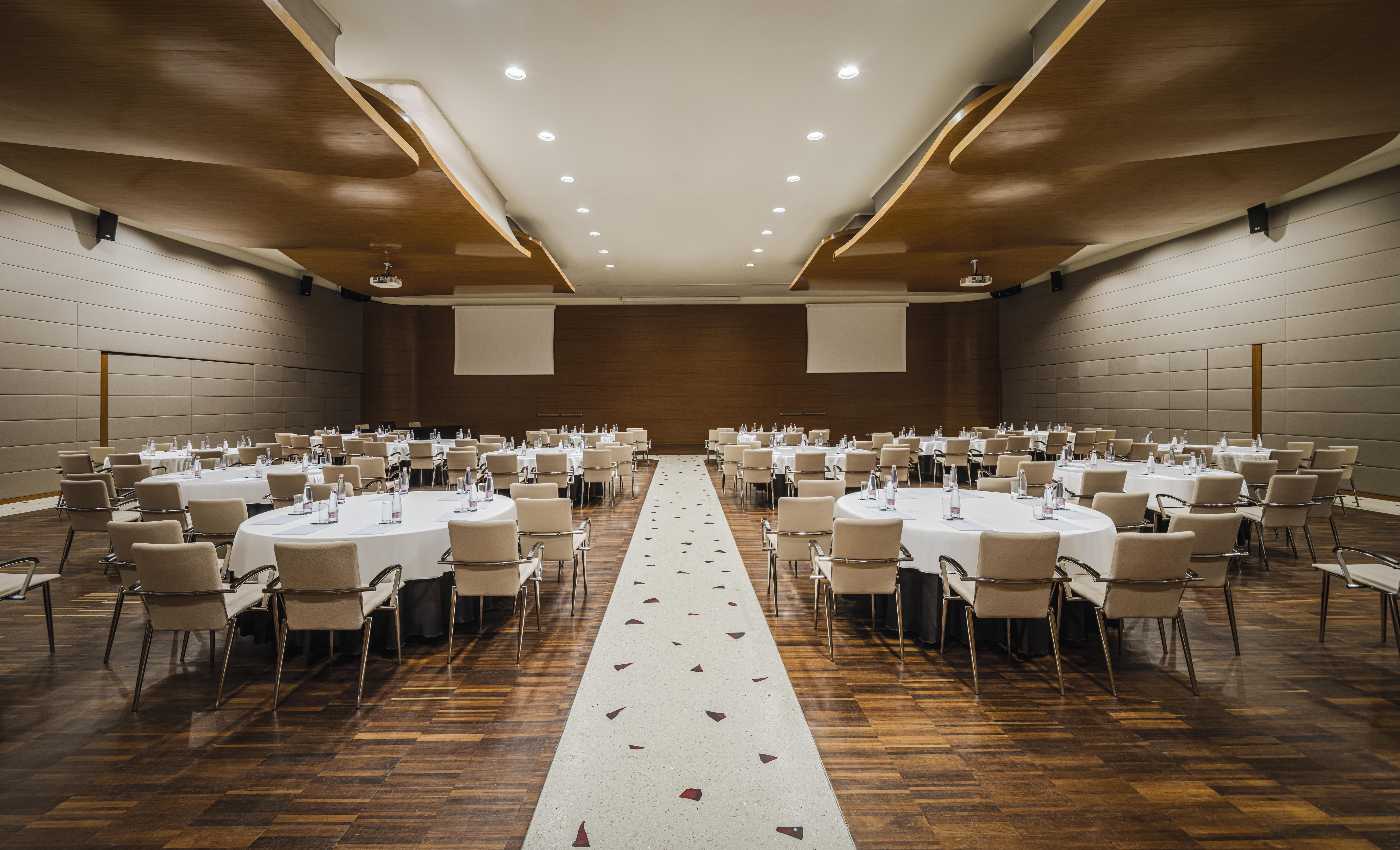 Anantara New York Palace Budapest - A Leading Hotel Of The World Esterno foto The ballroom